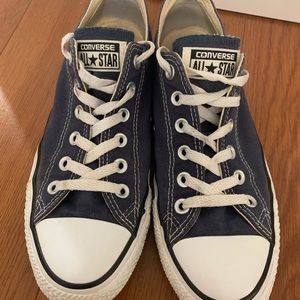 Size 9 Women’s Converse Shoes